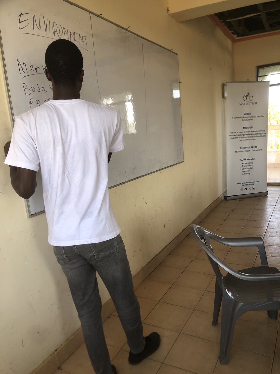 tanawetrust's tweet photo. We conducted the first session for cohort two at Hola Secondary School. 
The first session of the Mazingira Mentorship Project focuses on an introduction to the environment and the triple environmental crisis: #ClimateChange, #Pollution and #Biodiverstyloss. https://t.co/Z03jQBSahX