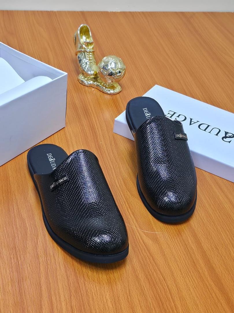 chizzy_shoes's tweet photo. Half shoe
40k
#Wordwar3 https://t.co/eMc5FEohkZ