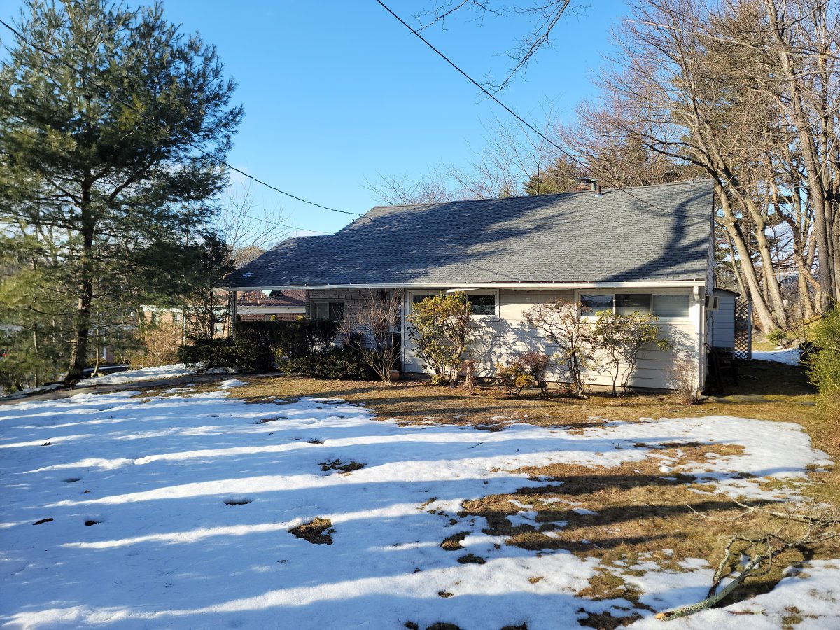 **Great Single-Family Home in an Exceptional Location!** Opportunity knocks in the heart of Hartsdale! On the market 03/08!
giohomes.com/homes-for-sale…