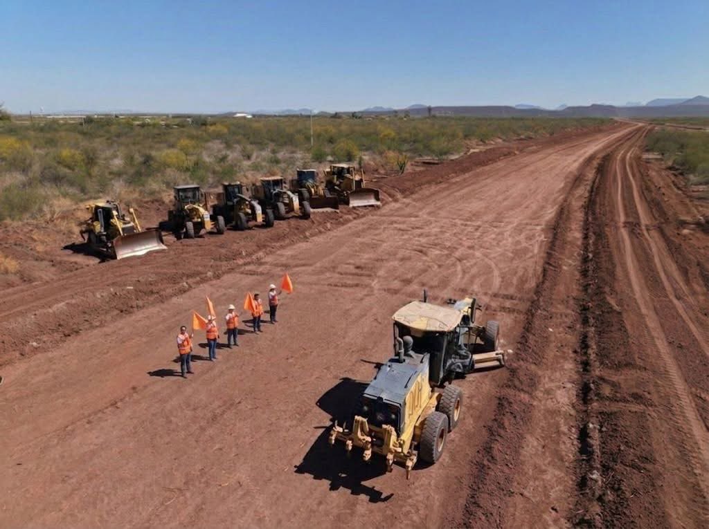 Nuestro gobernador <a href="/AlfonsoDurazo/">Alfonso Durazo</a> impulsa una visión de desarrollo que conecta infraestructura, educación y competitividad para atraer inversión y generar más oportunidades. 

El arranque del Libramiento de Navojoa fortalece la Puerta Logística del Noroeste, y la nueva primaria