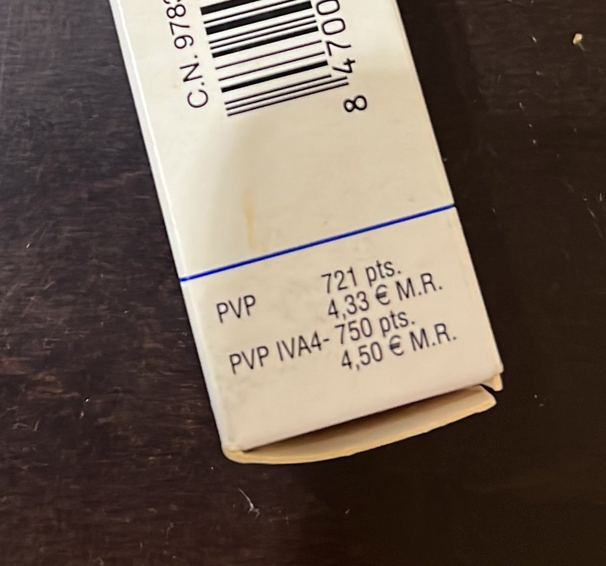 Mi marido me ha preguntado si este medicamento está caducado. 
Ustedes qué creen?? 🤔