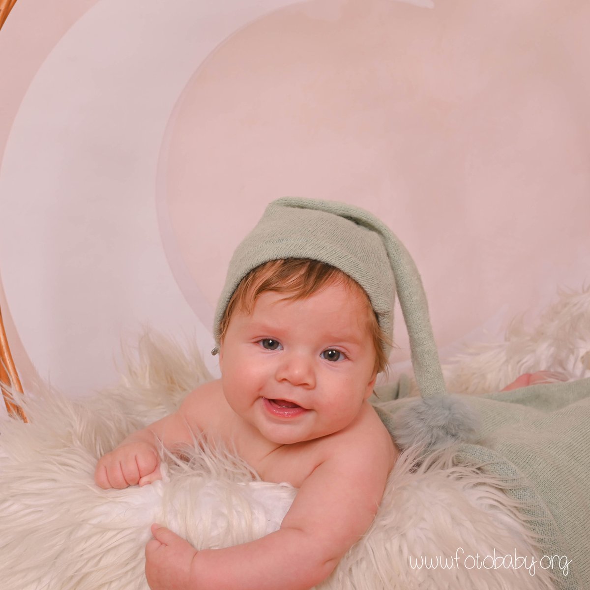 GranadaBaby's tweet photo. Preciosas sesiones fotográficas 📷 Si quieres más info solicita en https://t.co/kcpDzcfqE1 #Granada #FotoBabyGranada #NewBorn #Estudio #Bebes #FelizMartes #Martes #ComercioLocal https://t.co/qQRMHNTx7d