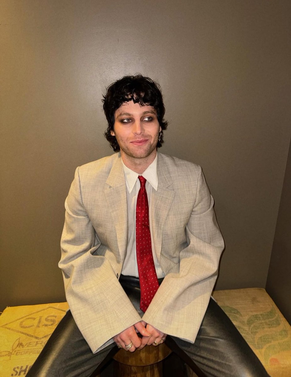 Luke Source tweet media