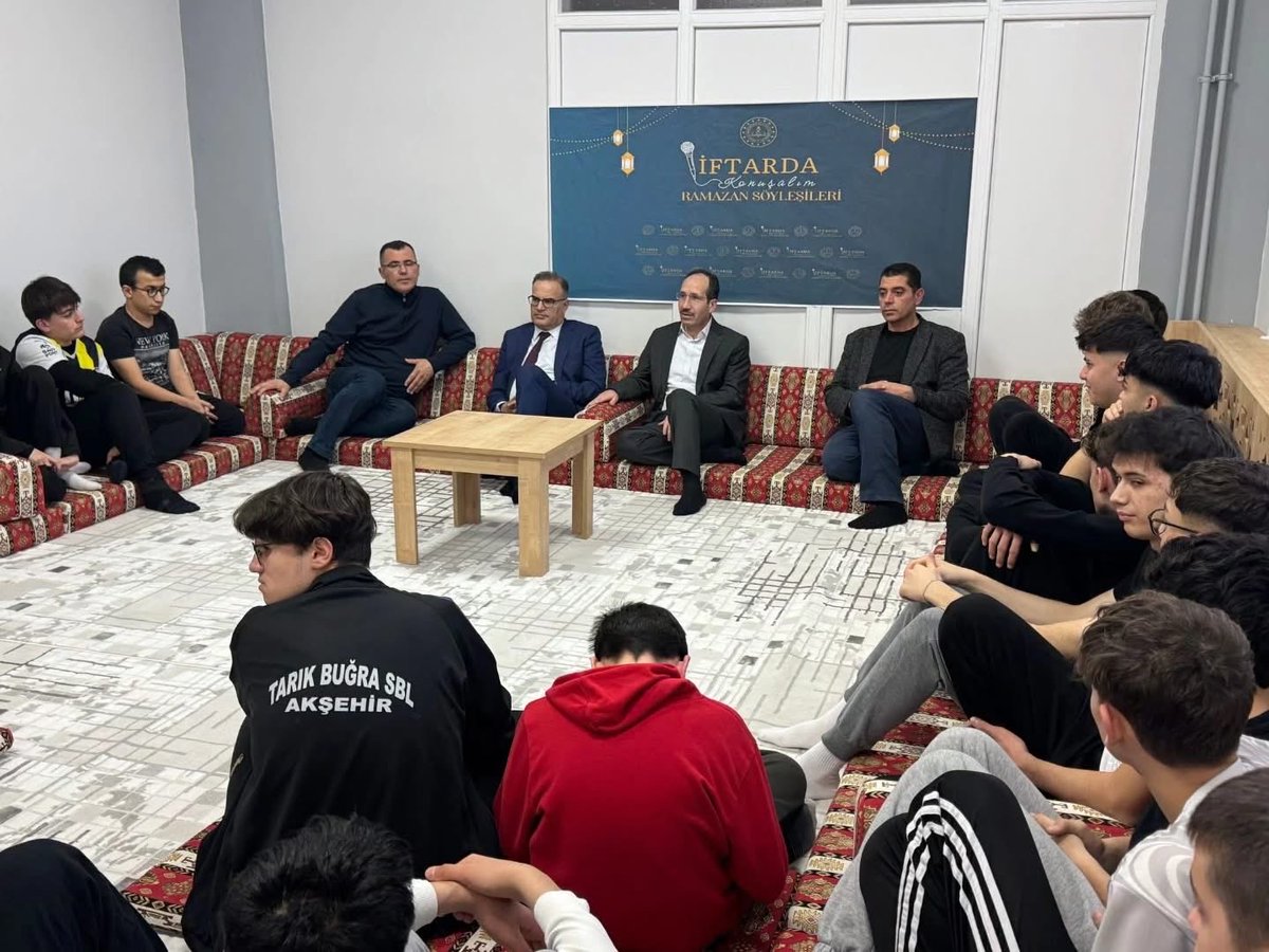Akşehir Sosyal Bilimler Lisesi öğrencilerimizle Ramazan Söyleşileri programında bir araya geldim. Milli Eğitim Müdürümüze, tüm hocalarımıza ve öğrencilerimize teşekkür ediyorum. #akşehir #Ramazan
