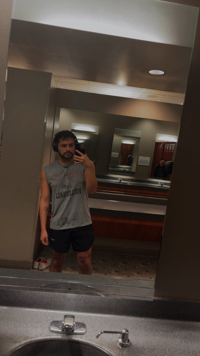ThomasMYbarra's tweet photo. Had a good sesh last night https://t.co/FgOA29BXc8