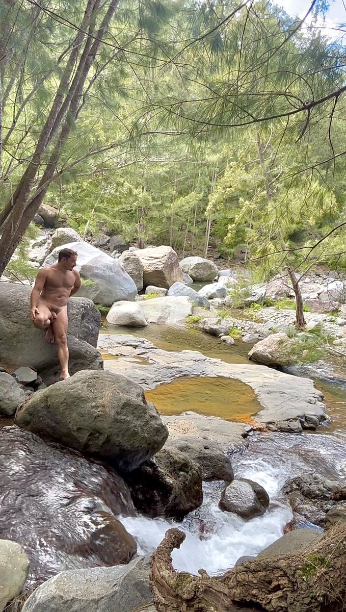 Marco_nakedboy tweet media