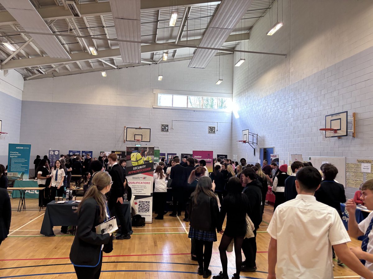 Miss Burrell tweet media