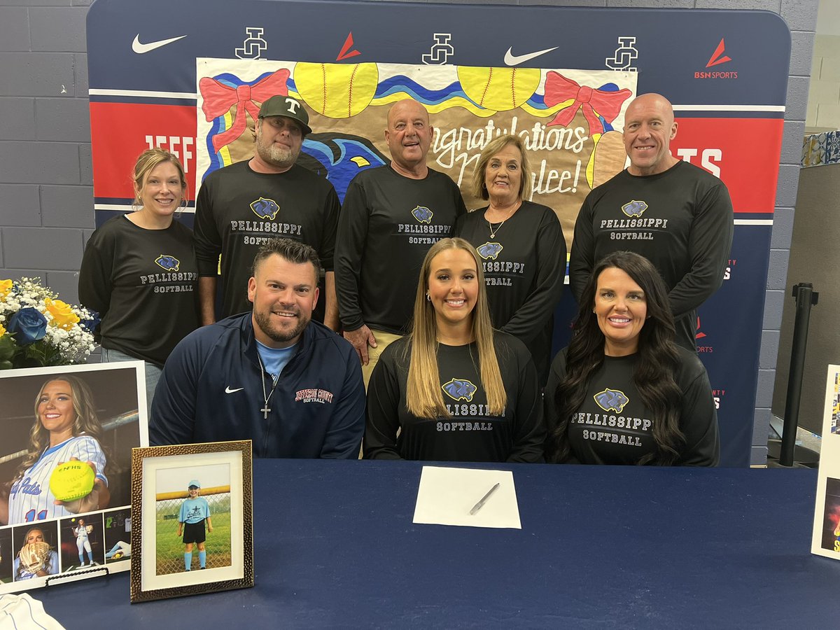 Dennis Barker Jr tweet media