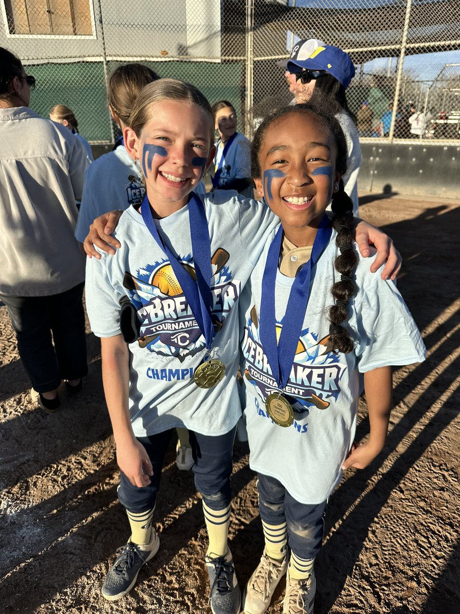 AshleyBugg2034's tweet photo. First Tourney of 2026‼️ AST Icebreaker Champions🏆 #LETSGO #10U #2034 #foothillgold https://t.co/SWIk1ttbhz