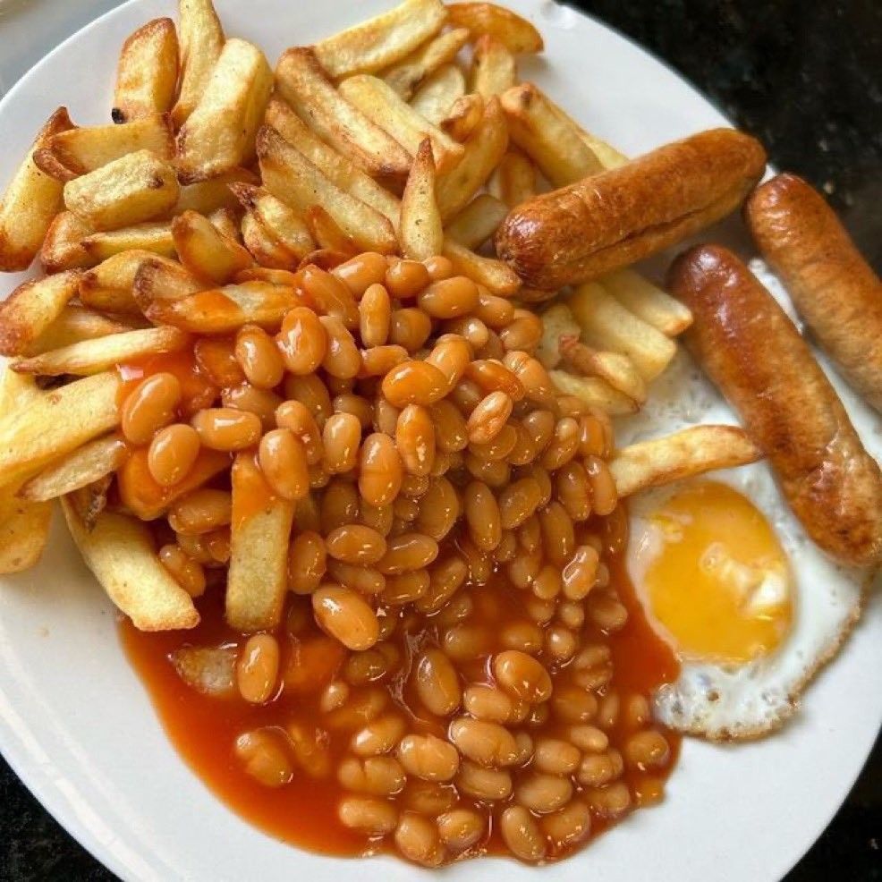 Dinner with Beans 🍽️ tweet media