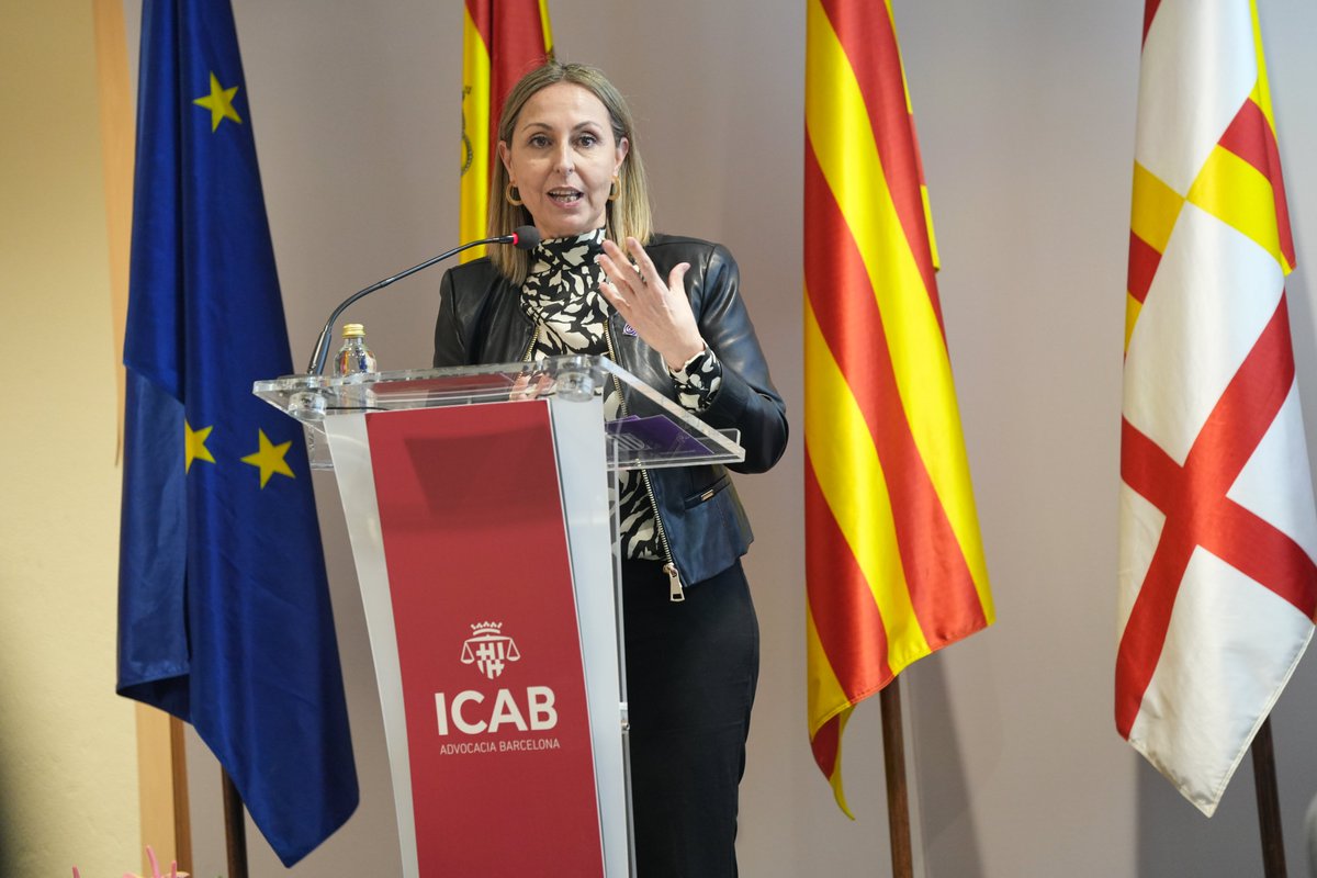 <a href="/KarinagibertK/">kg</a> <a href="/COEINF/">COEINF</a> <a href="/farmaceuticsbcn/">COFB Col·legi de Farmacèutics de Barcelona</a> <a href="/ceesc_cat/">ceesc_cat</a> <a href="/lciuro/">Lourdes Ciuro</a> <a href="/CAFbcn_lleida/">Col·legi d'Adm. de Finques de Barcelona-Lleida</a> <a href="/MariMerGuerrero/">Mercedes Guerrero</a> <a href="/COIBarcelona/">Col·legi d'Infermeres i Infermers de BCN (COIB)</a> 👏 Cloenda de la jornada amb la consellera d'<a href="/igualtatcat/">Igualtat i Feminisme</a>, <a href="/evamenorc/">Eva Menor</a>. Una trobada que ha servit per compartir experiències, reforçar el compromís amb l’equitat de gènere i continuar avançant en el Decàleg per la Igualtat dins el món professional.
