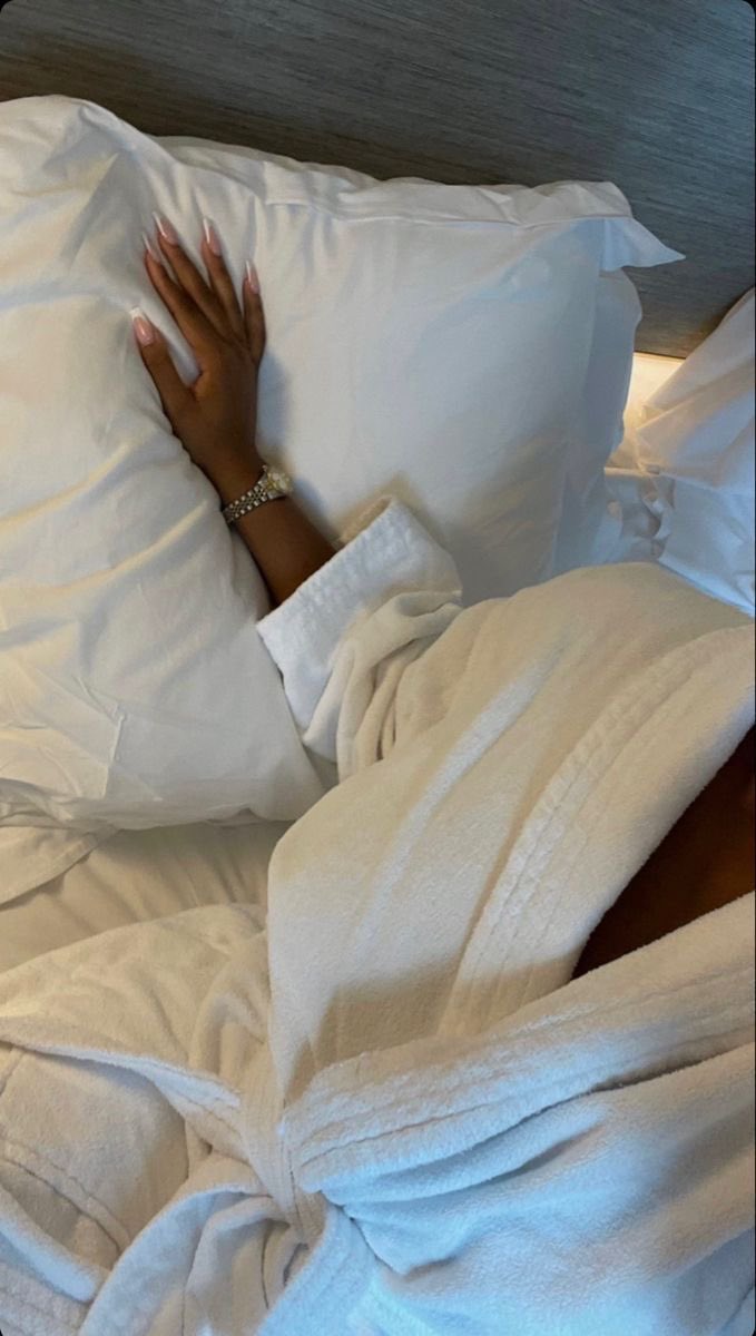 🥂🍫🔥 tweet media