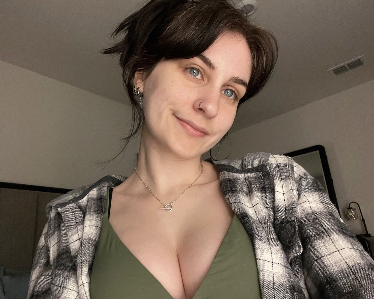 who's rachel? tweet media