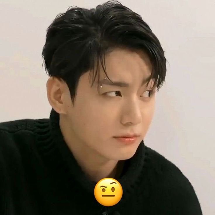 MUTIS si yo les coqueteara sería halago o acoso?