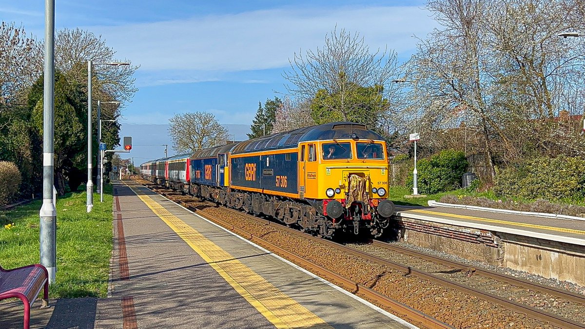 GeorgeBeany978's tweet photo. Double Class 57's anyone?

57306 and 57303 seeing passing through Cantley heading towards Yarmouth with the stock from the WSMR Private Charter yesterday.

Nice to finally see some proper Spring weather and colours return! https://t.co/7jjQPZfs5M