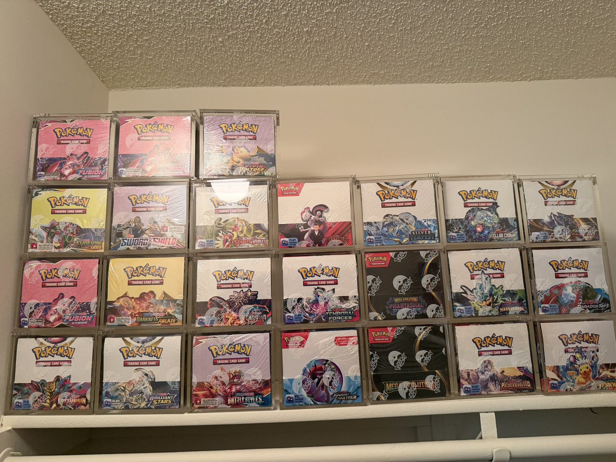 Looking to sell 23 booster boxes all in one lot .
Market is $13k
Asking for $11,700
RTs appreciated . 💎