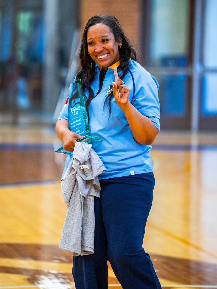 Coach Collins tweet media