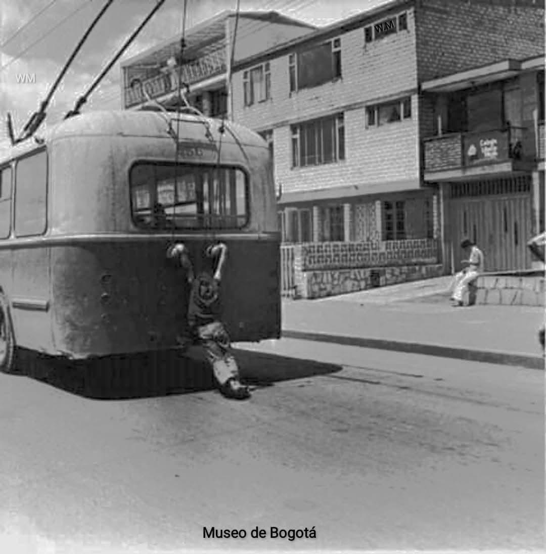 Historia Fotográfica de Bogotá y Colombia tweet media