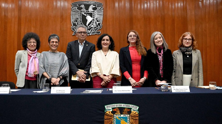 Inauguran el Seminario Universitario sobre Desaparición, Búsqueda e Identificación de Personas de  la UNAM.

Esta iniciativa académica es una respuesta estructural a una problemática compleja y multicausal.

goo.su/ZMaKgf