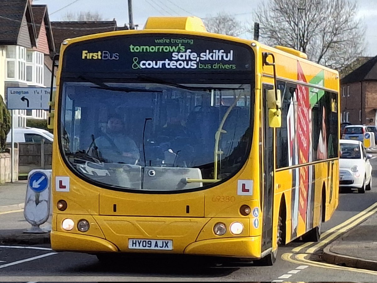 Bustweeter UK 🇬🇧 tweet media