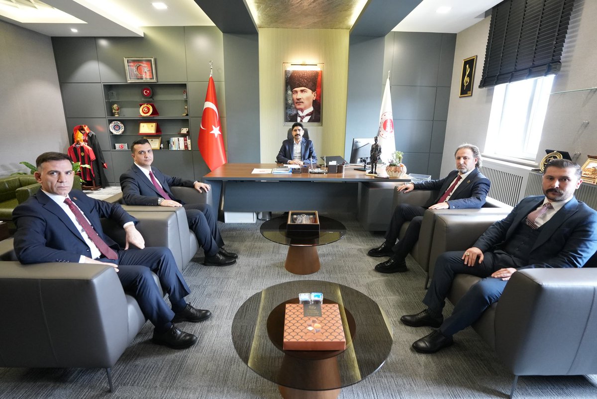 BBP Genel Başkan Yrd.Sn. Av. Samet BAĞCI, MYK Üyesi Sn. Arif YAZICI  Ocak Genel Başkan Yardımcılarımız Sn. Mustafa ÇITAK, Sn. Mert İsmail YÜKSEL, İl Başkanımız Sn.Musa ŞAHİN  Yozgat Cumhuriyet Başsavcısı Sn.Enes Serdar AYDOĞAN'I makamında ziyaret etti.