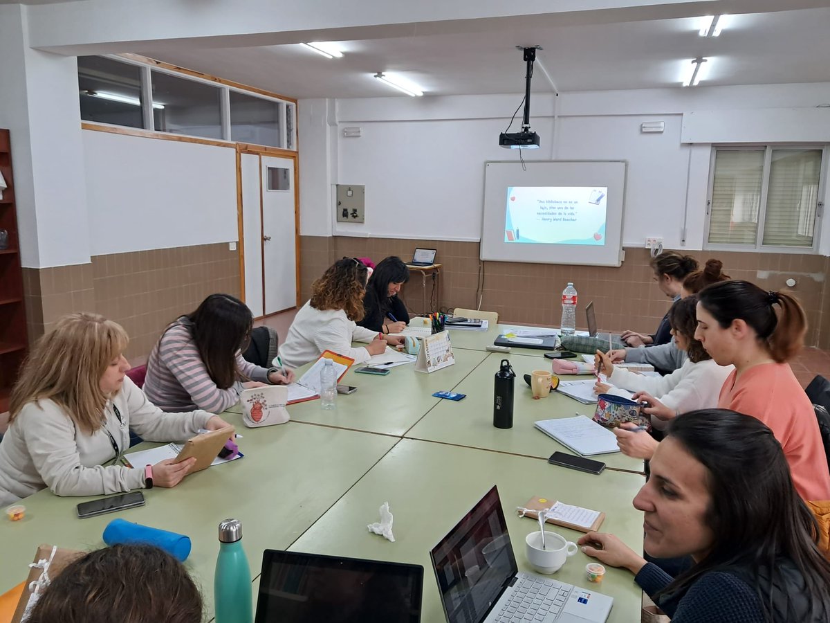 CFIESA Idiomas tweet media