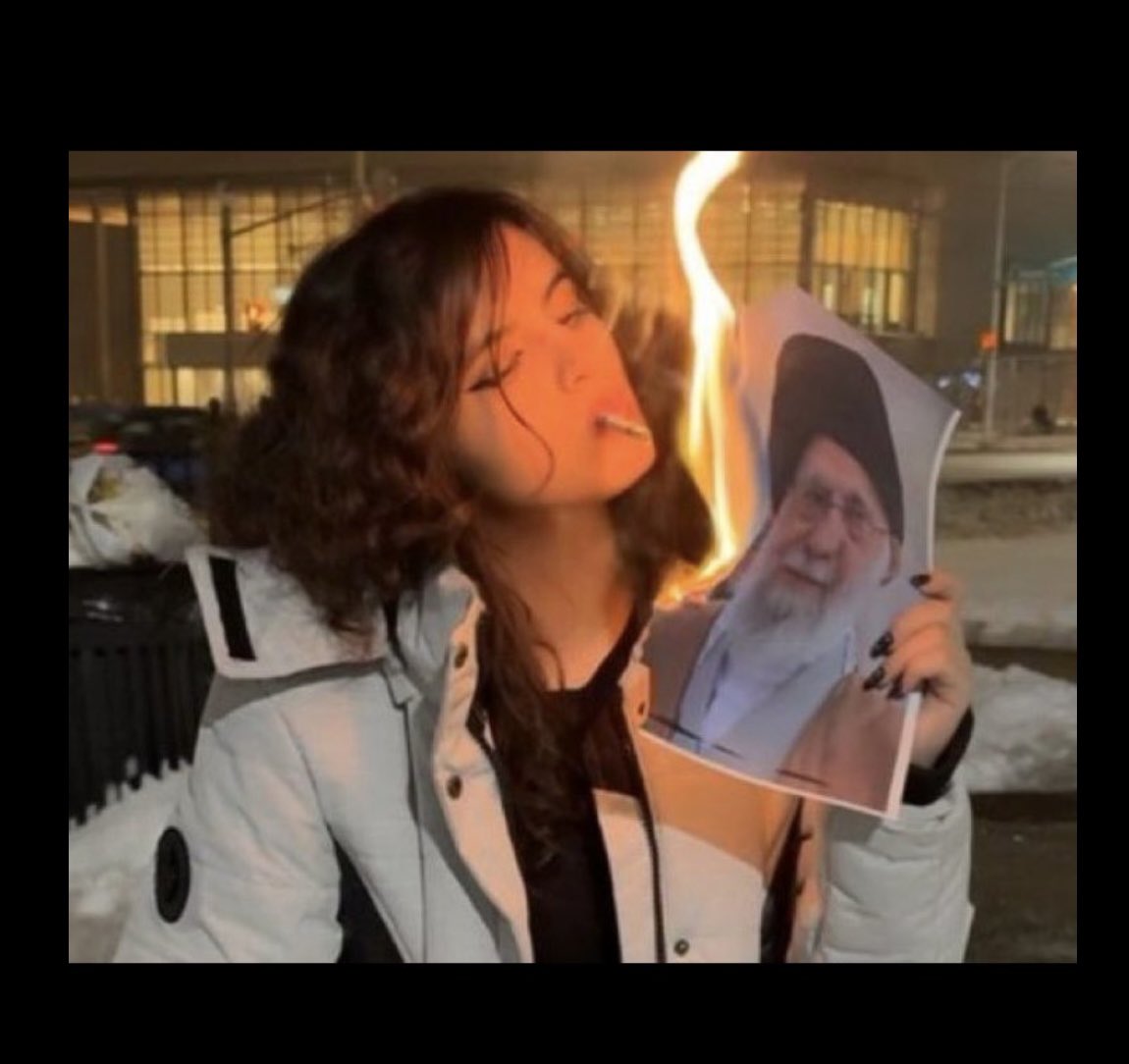XTexas38's tweet photo. @Charlie_Hebdo_ ☠️ Khamenei https://t.co/6ub2HvSxvV