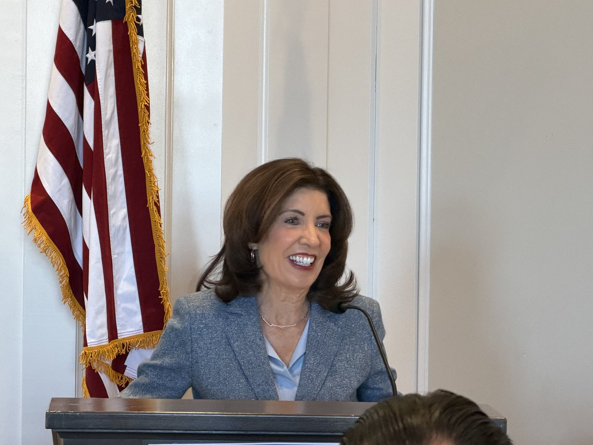 Kathy Hochul tweet media