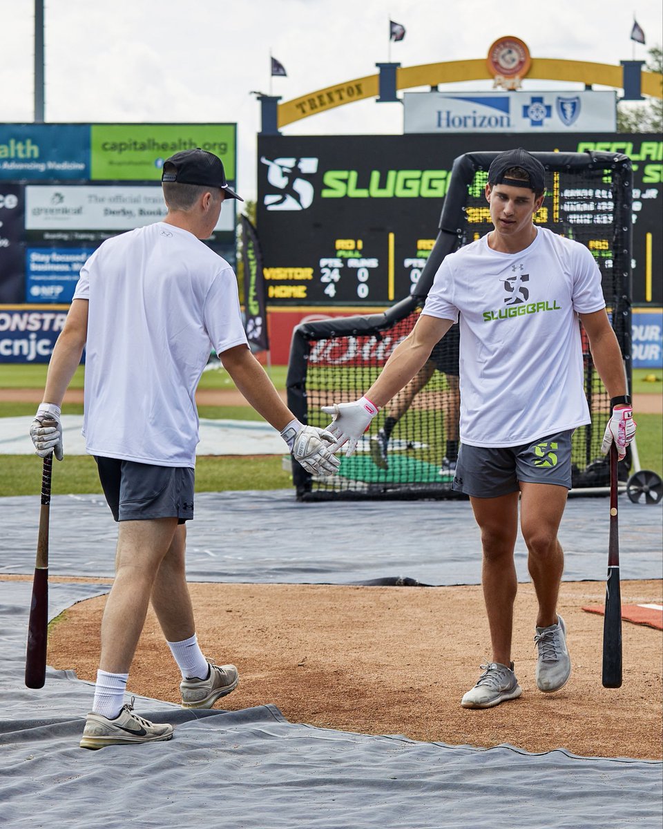 Sluggball tweet media