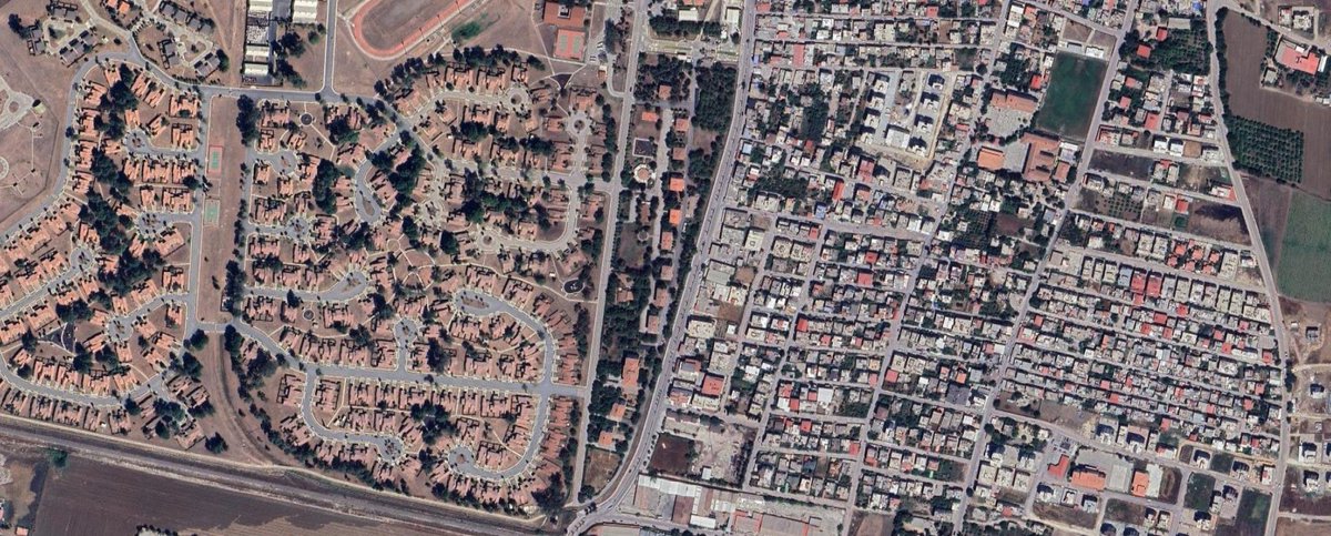 Adana, Yüreğir: Sol taraf Amerikan mahallesi (İncirlik) sağ taraf Sarıçam mahallesi.