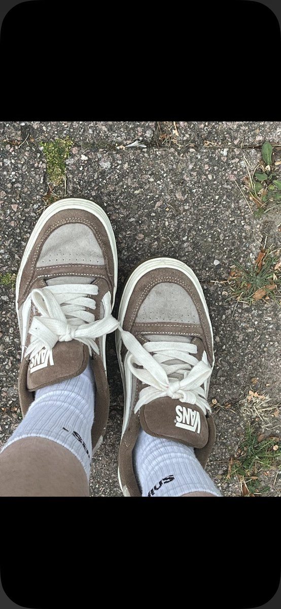 solessens's tweet photo. Goeieavond sletjes

 Findom paypig tikkieslaaf sub dom findomNL geldslaaf voeten schoenen kink fetisj sneakers sokken tribute silend send https://t.co/LB24Ce3WEY