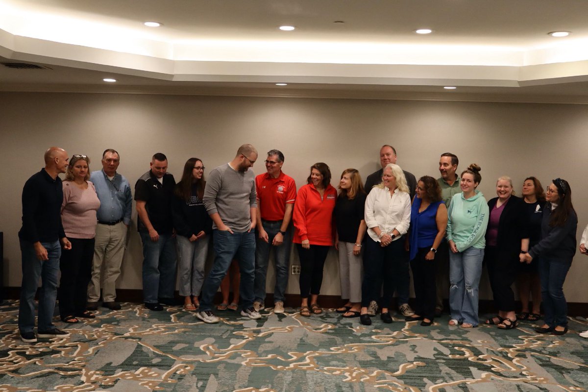 New Hampshire DECA tweet media