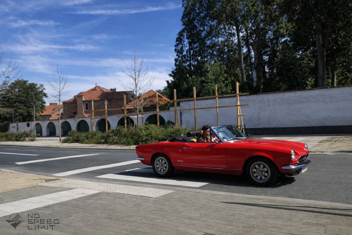 NoSpeedLimit_it's tweet image. Sun out, top down, and cruising into the weekend like 🚗☀️

There’s something timeless about a classic red convertible under a blue sky — pure freedom on four wheels.

#ClassicCar #VintageVibes #TopDown #SundayDrive #CarLovers #TimelessStyle