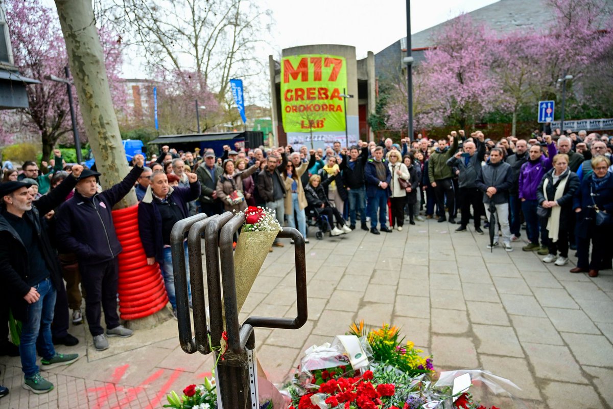 Duela 50 urte beste mundu bat posible zela erakutsi zuten Gasteizko grebalariek. Itxaropenaren hazia gaurdaino heldu da. 

Ezin da gehiago luzatu. Bada ordua Espainiako Estatuak sarraskian izandako erantzukizuna aitor dezan.

Memoria, borroka eta etorkizuna.
Gora martxoaren 3a!