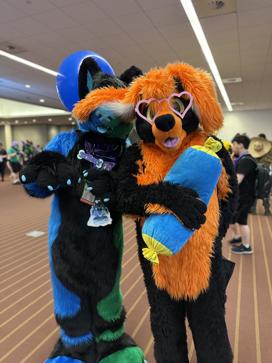 Candy Wuff 🍭🍬 tweet media