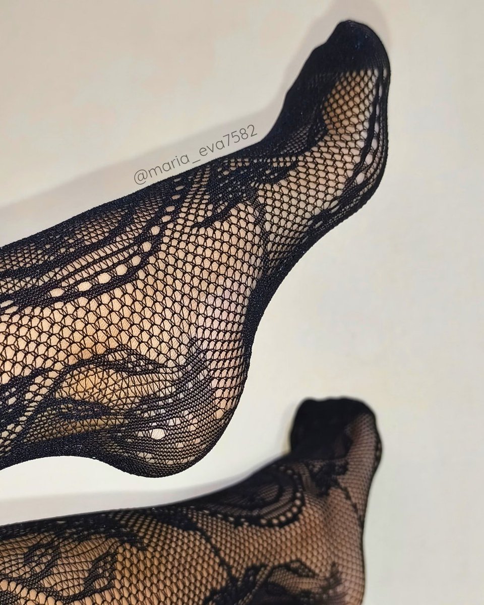 maria_eva7582's tweet photo. Lo más sencillo es lo más cautivador 💯

#feetlovers #prettyfeet #footmode #pieshermosos #pies https://t.co/348H0uX5DT