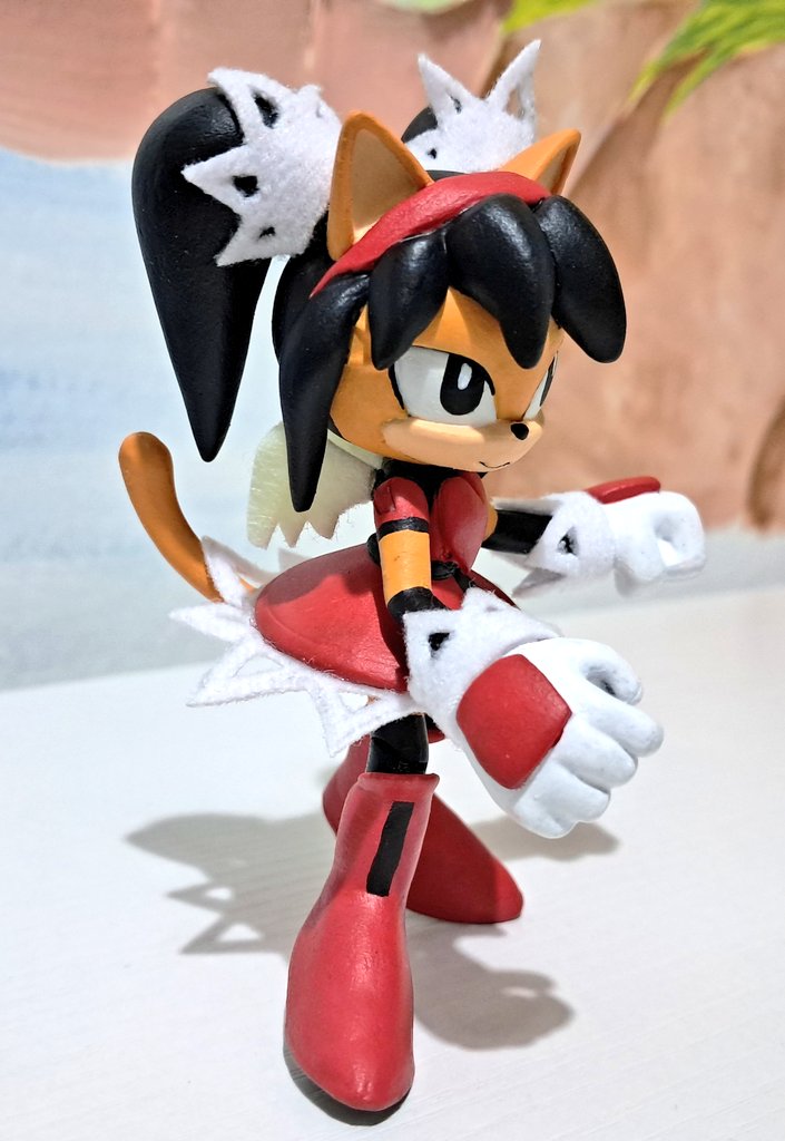 Retro Lass tweet media