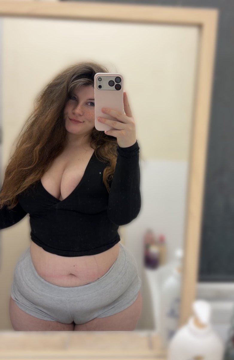 kittykale 🥬 tweet media