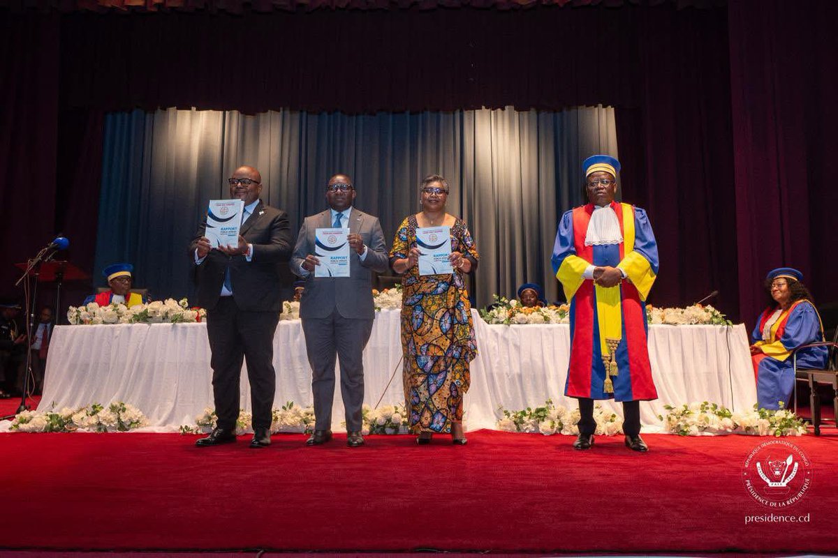 #RDC🇨🇩: La Cour des comptes a tenu sa première rentrée judiciaire de l'année. L'événement a eu lieu en présence du Président de la République <a href="/fatshi13/">Félix A. Tshisekedi</a> 

Le Premier Président de la Cour des comptes, Monsieur Jimmy Munganga, a insisté sur le concept de redevabilité comme à la fois