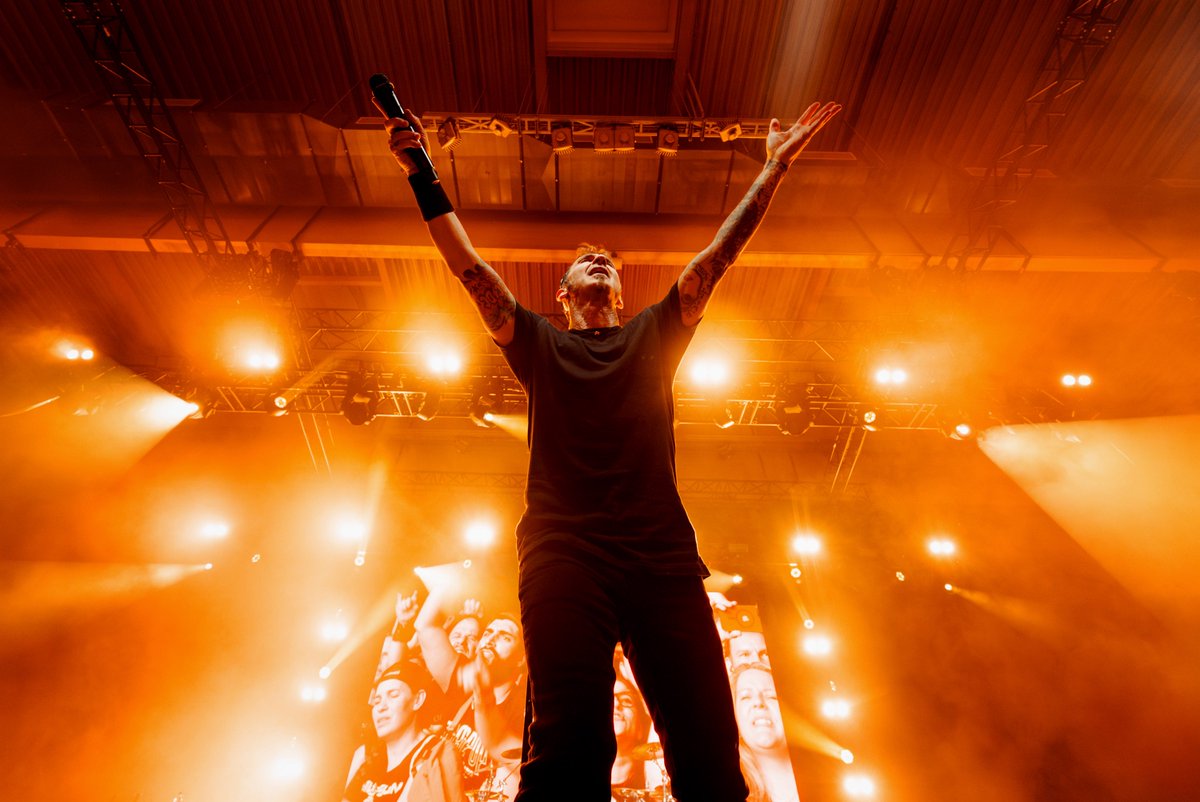 Godsmack tweet media