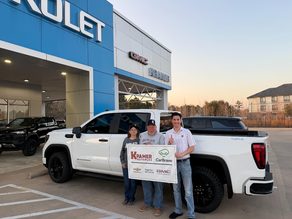 KramerAutoplex's tweet image. 🤠 A big shoutout to William on his new 2026 #GMCSierra! Drew Drake was happy to help him find his perfect truck. Welcome to the #KramerFamily! 🛻
🖥️ Website link: bit.ly/4sxXgL9
#Kramer #KramerAutoplex #LivingstonTX #NewCars #PreOwnedCars #KramerGMC