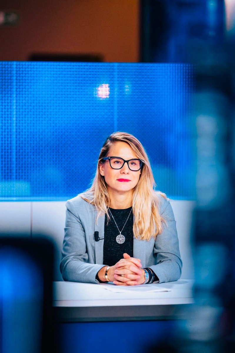 BVoltaire's tweet photo. [MUNICIPALES] A Strasbourg et Nantes, l'extrême-gauche empêche le RN de faire campagne- Par  @SevilliaYves
Sous la pression des antifas, Virginie Joron a été empêchée de participer à un débat. 
https://t.co/n3NdkTXMfY https://t.co/S3ArljlvyH