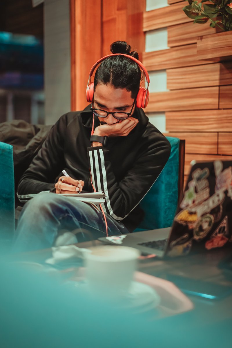 FictionCraig's tweet image. WRITER'S SUPPORT GROUP: Consider what (and if) music might help you to write. Some Mozart? Miranda’s My Shot? Or do you need Silent Night? #AmWriting, #Writingtips, #Writers, #WritersBlock, #WritingCommunity, #5amWritersClub (Photo by Dollar Gill on Unsplash)