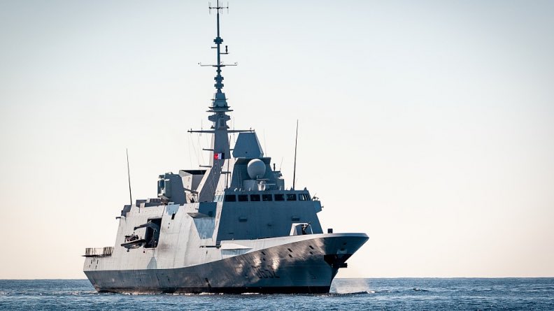 Pour rappel, la France dispose de frégates anti-aériennes parmi les plus efficaces au monde dont les FREMM (image) ou les frégates Horizons, qui ont déjà intercepté des drones iraniens au large du Yémen.