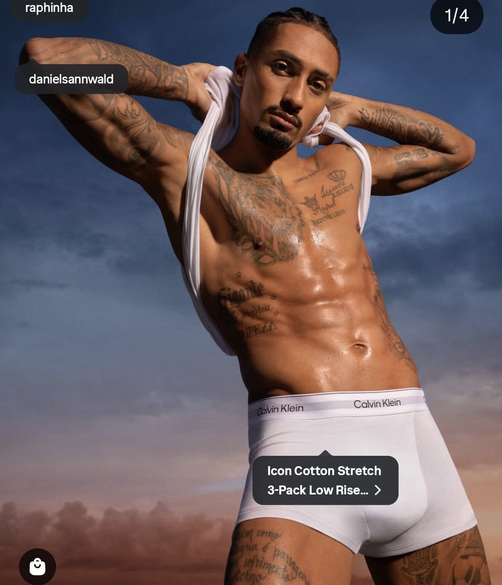 Pero q vergüenza dan este tipo de fotos! Está fibrado y tal. .. pero el pañal que le han puesto...really?