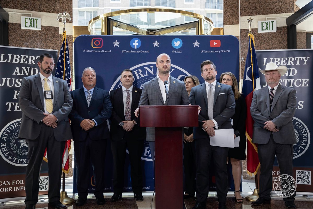 Sidney Powell 🇺🇸 Attorney, Author, Gladiator tweet media