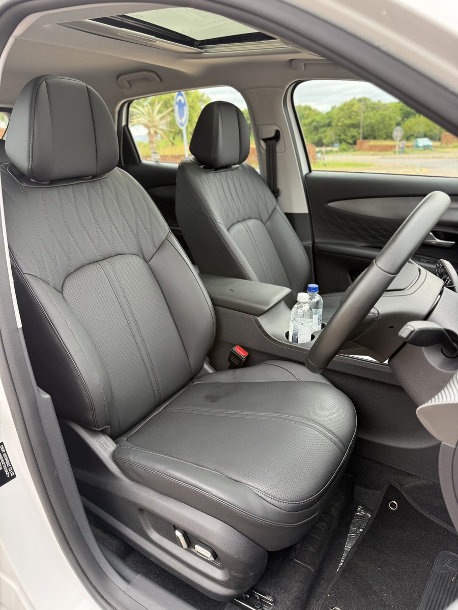 MrHowMuch tweet media