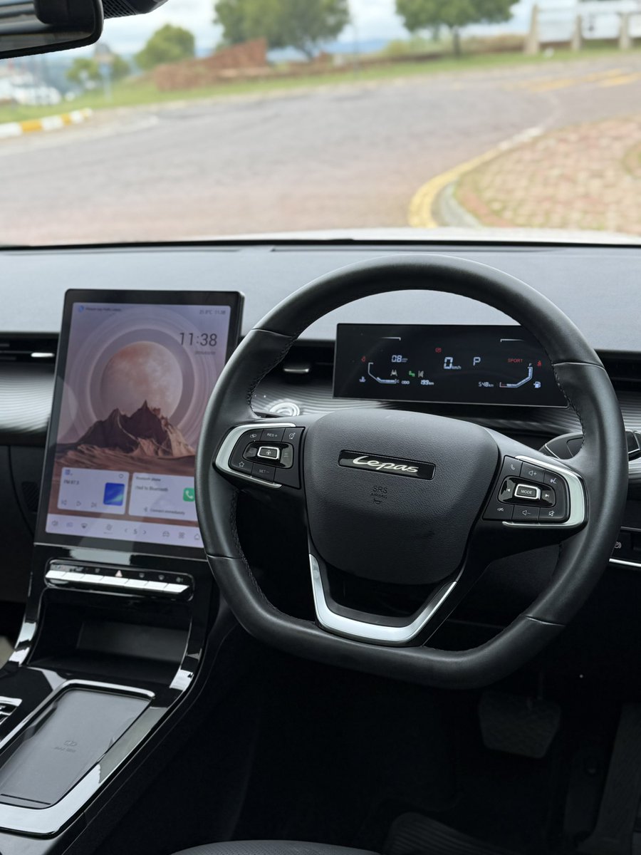 MrHowMuch tweet media