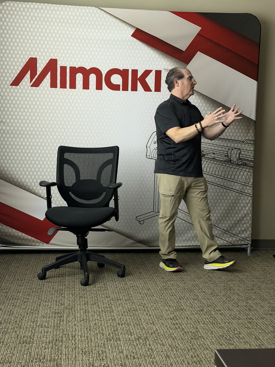 ColorCasters tweet media