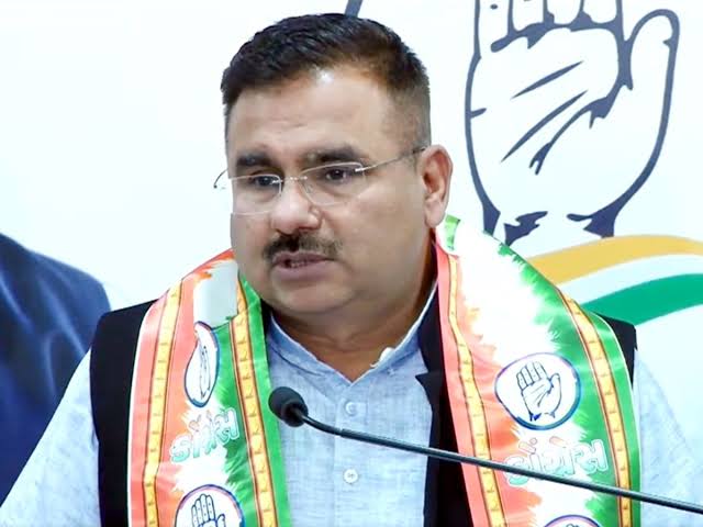 Prashant Kanojia tweet media